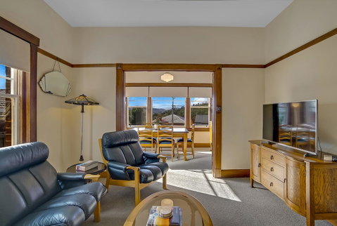 Gorgeous Hobart Accommodation - Park On Park - New Town - Accommodation Gold Coast 10