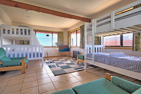 Zenith - Accommodation Gold Coast 14