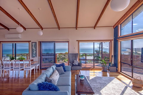 Zenith - Accommodation Gold Coast 0