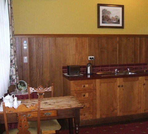 Touchwood Cottages - Accommodation Gold Coast 23