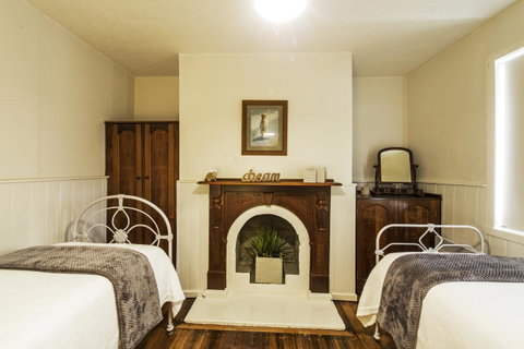 Touchwood Cottages - Accommodation Gold Coast 16
