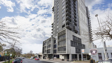 Avani Melbourne Box Hill Residences - Gold Coast 4U 0