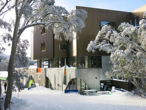 Buller Central Hotel - Gold Coast 4U 6