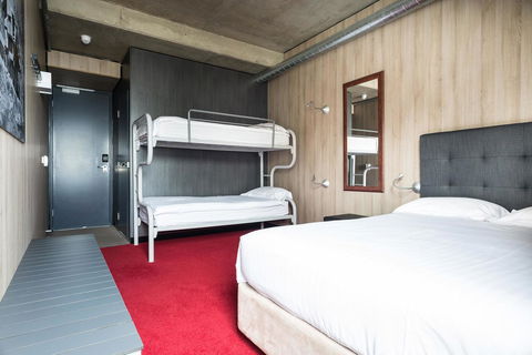 Buller Central Hotel - Gold Coast 4U 3
