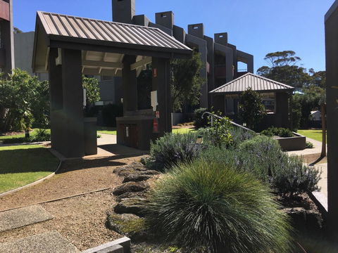 Cumberland Lorne Resort - Gold Coast 4U 1