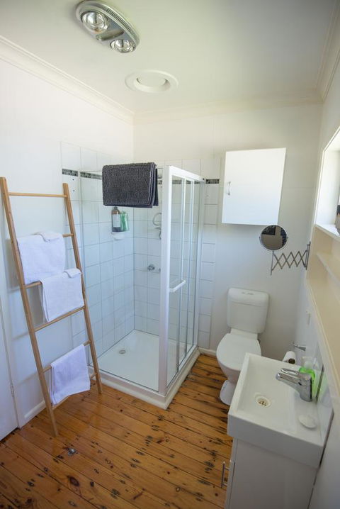 Flora Hill Creek Views - Gold Coast 4U 3