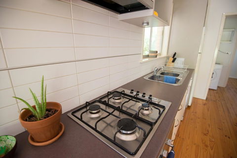 Flora Hill Creek Views - Gold Coast 4U 9