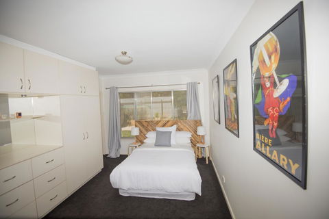 Flora Hill Creek Views - Gold Coast 4U 2