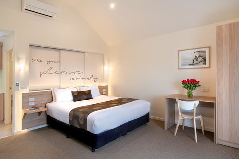 Boathouse Resort Studios And Suites - Accommodation Gold Coast 2