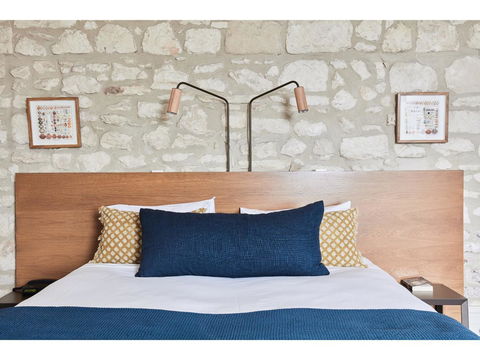 Hotel Sorrento - Accommodation Gold Coast 7