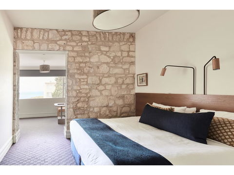 Hotel Sorrento - Accommodation Gold Coast 10