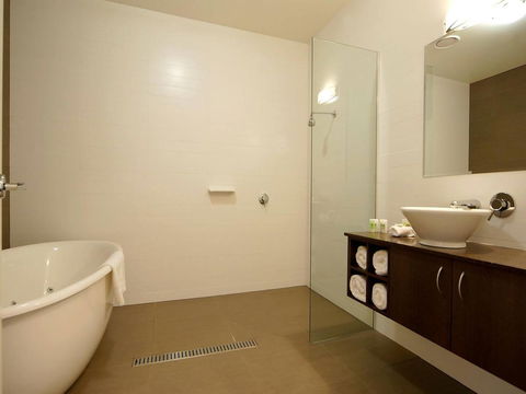 Mornington Hotel - Accommodation Gold Coast 32