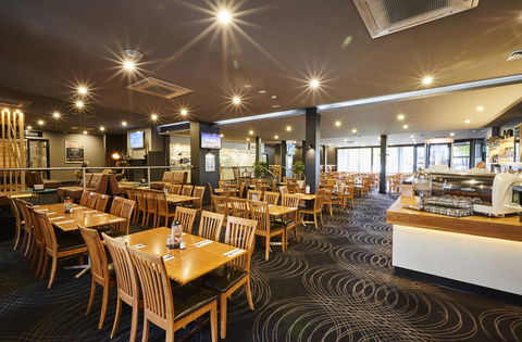 Mornington Hotel - Accommodation Gold Coast 11