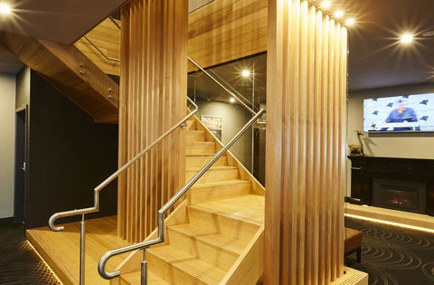 Mornington Hotel - Accommodation Gold Coast 12