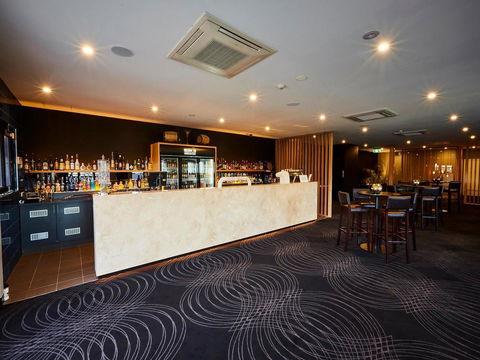 Mornington Hotel - Accommodation Gold Coast 17