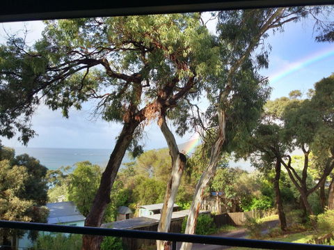Lorne Surf Apartments - Gold Coast 4U 4