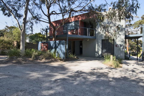 Lorne Surf Apartments - Gold Coast 4U 8