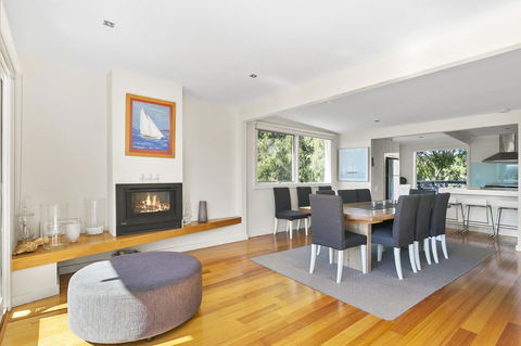 Front Beach House - Accommodation Gold Coast 16
