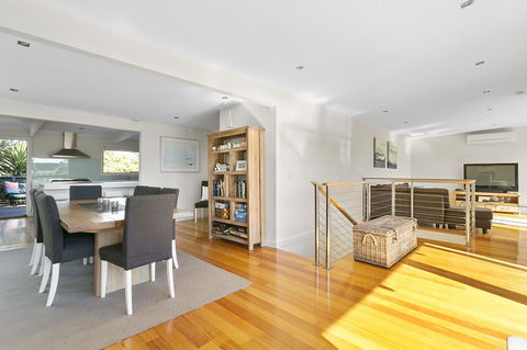 Front Beach House - Accommodation Gold Coast 15