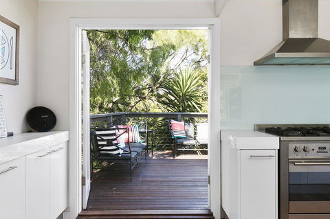 Front Beach House - Accommodation Gold Coast 11