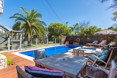 Front Beach House - Accommodation Gold Coast 9
