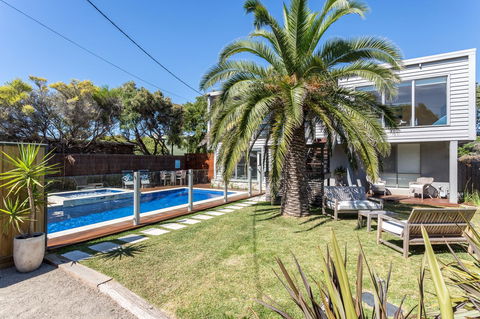 Front Beach House - Accommodation Gold Coast 4