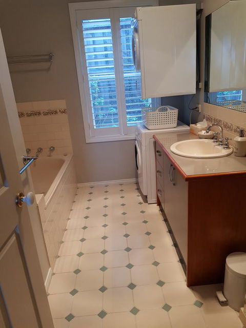 Oxford Rise Apartment - Accommodation Gold Coast 10