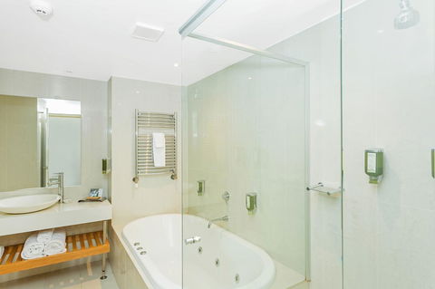 Deep Blue Hotel & Hot Springs - Accommodation Gold Coast 37