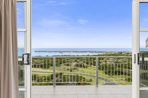 Deep Blue Hotel & Hot Springs - Accommodation Gold Coast 23