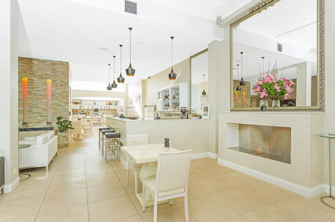 Deep Blue Hotel & Hot Springs - Accommodation Gold Coast 22