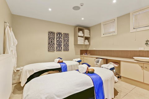 Deep Blue Hotel & Hot Springs - Accommodation Gold Coast 19