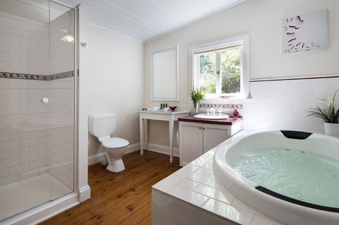 Koovelly Spa - Gold Coast 4U 9