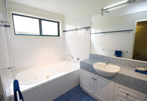 Anchorage Motel & Villas Lorne - Gold Coast 4U 12