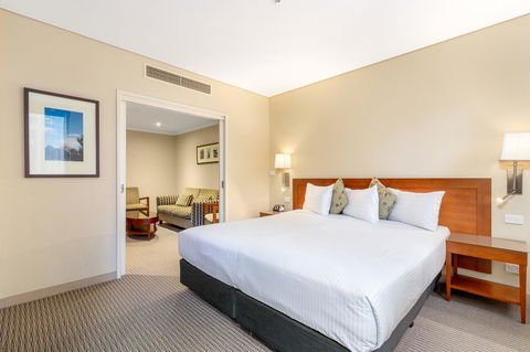 Batman\'s Hill On Collins - Accommodation Gold Coast 17