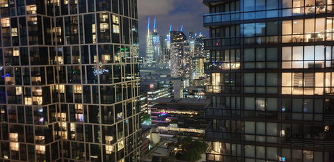 Best Views On Collins - Accommodation Gold Coast 23