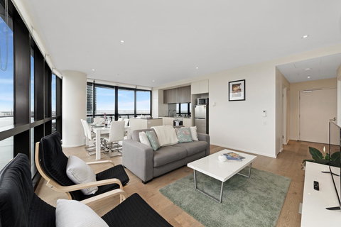 Best Views On Collins - Accommodation Gold Coast 25