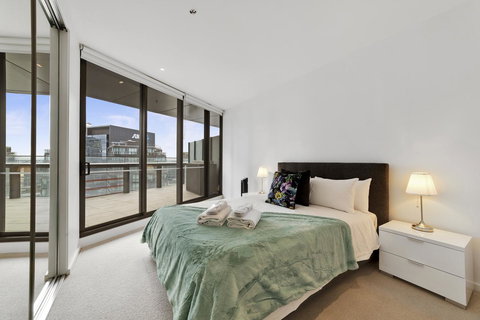 Best Views On Collins - Accommodation Gold Coast 11