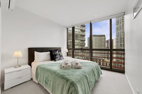 Best Views On Collins - Accommodation Gold Coast 21