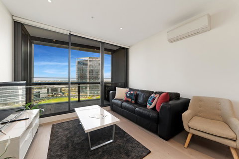 Best Views On Collins - Accommodation Gold Coast 5