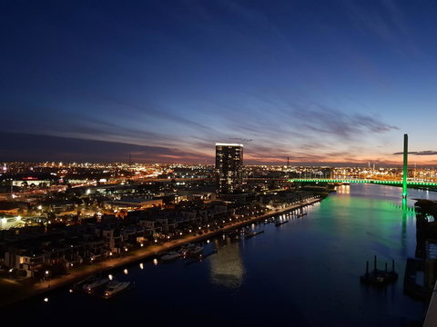 Best Views On Collins - Accommodation Gold Coast 3