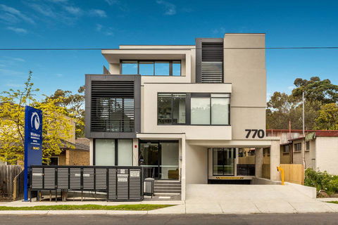 Whitehorse Apartments Hotel - Gold Coast 4U 36