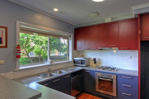 Jacaranda House - Accommodation Gold Coast 4