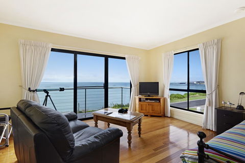 Clifftop Apartments Portland Vic - Accommodation Gold Coast 1