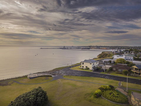 Clifftop Apartments Portland Vic - Accommodation Gold Coast 3