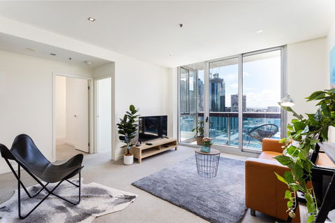La Maison - Great View, Free Parking, Pool, Gym, Perfectly Located 2BR Apartment - Accommodation Gold Coast 2