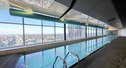 La Maison - Great View, Free Parking, Pool, Gym, Perfectly Located 2BR Apartment - Accommodation Gold Coast 29