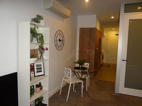 Amazing Accommodations: Vogue - Gold Coast 4U 3