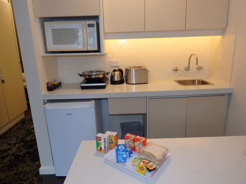 City Limits Hotel Apartments - Accommodation Gold Coast 20