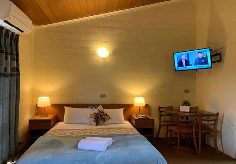 Mountain Creek Motel Bar & Restaurant - Gold Coast 4U 24