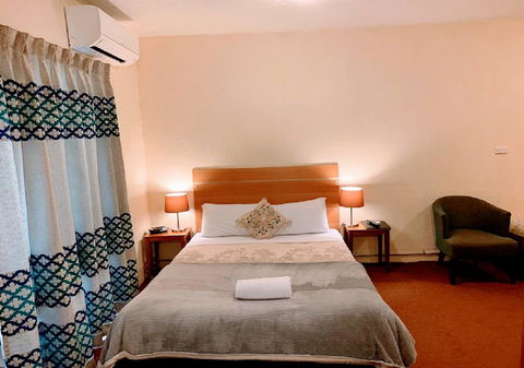 Mountain Creek Motel Bar & Restaurant - Gold Coast 4U 2